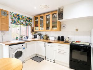 Kitchen- click for photo gallery